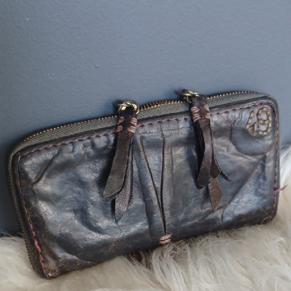 49 SQUERE MILES Chunky Leather Wallet